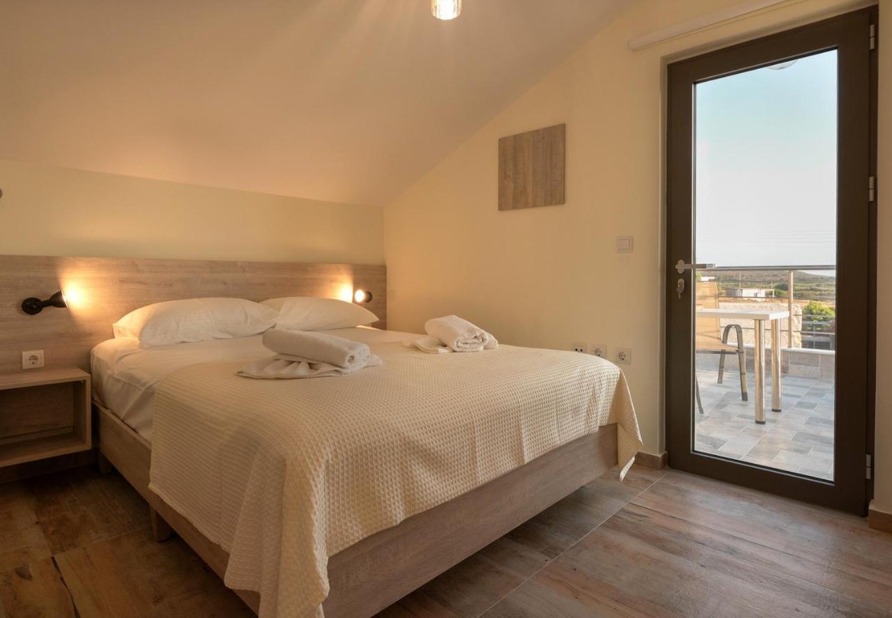 Pink Sand Villas Agios Pandeleimon  外观 照片